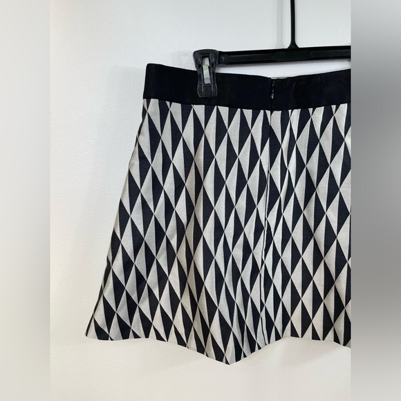 Geometric Black and White Mini Skirt Work Career Summer by BR Size 12 - Picture 7 of 12